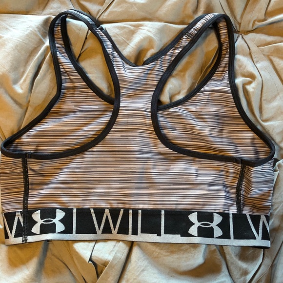 Under Armour Women’s | Racerback Sports Bra - Picture 3 of 3
